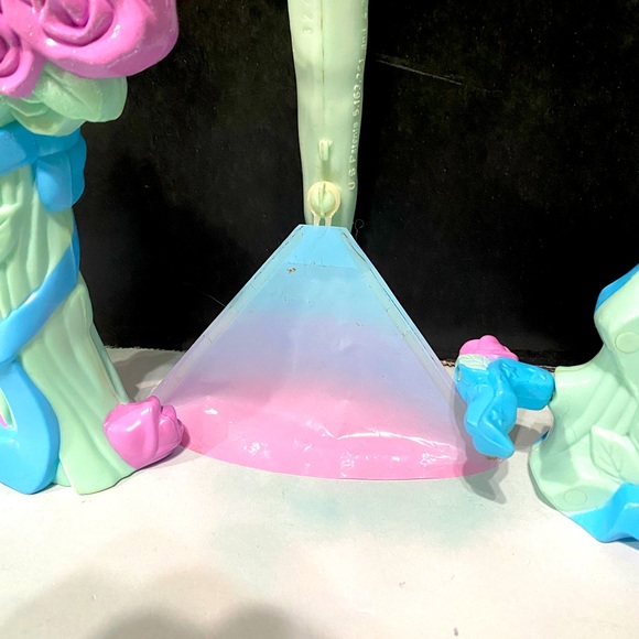 SKY DANCERS VTG 1995 COLLECTIBLE FLYING PRINCESS RAINBOW BREEZE & 2 LAUNCHERS - Picture 7 of 10